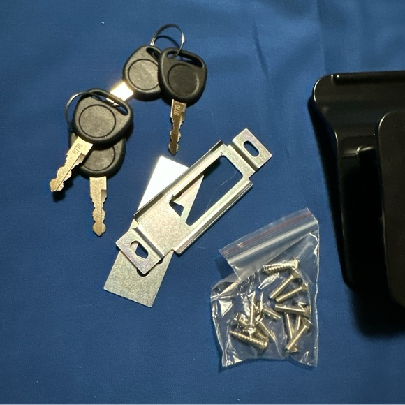 Black Rv lock Bracket - Picture 8 of 16